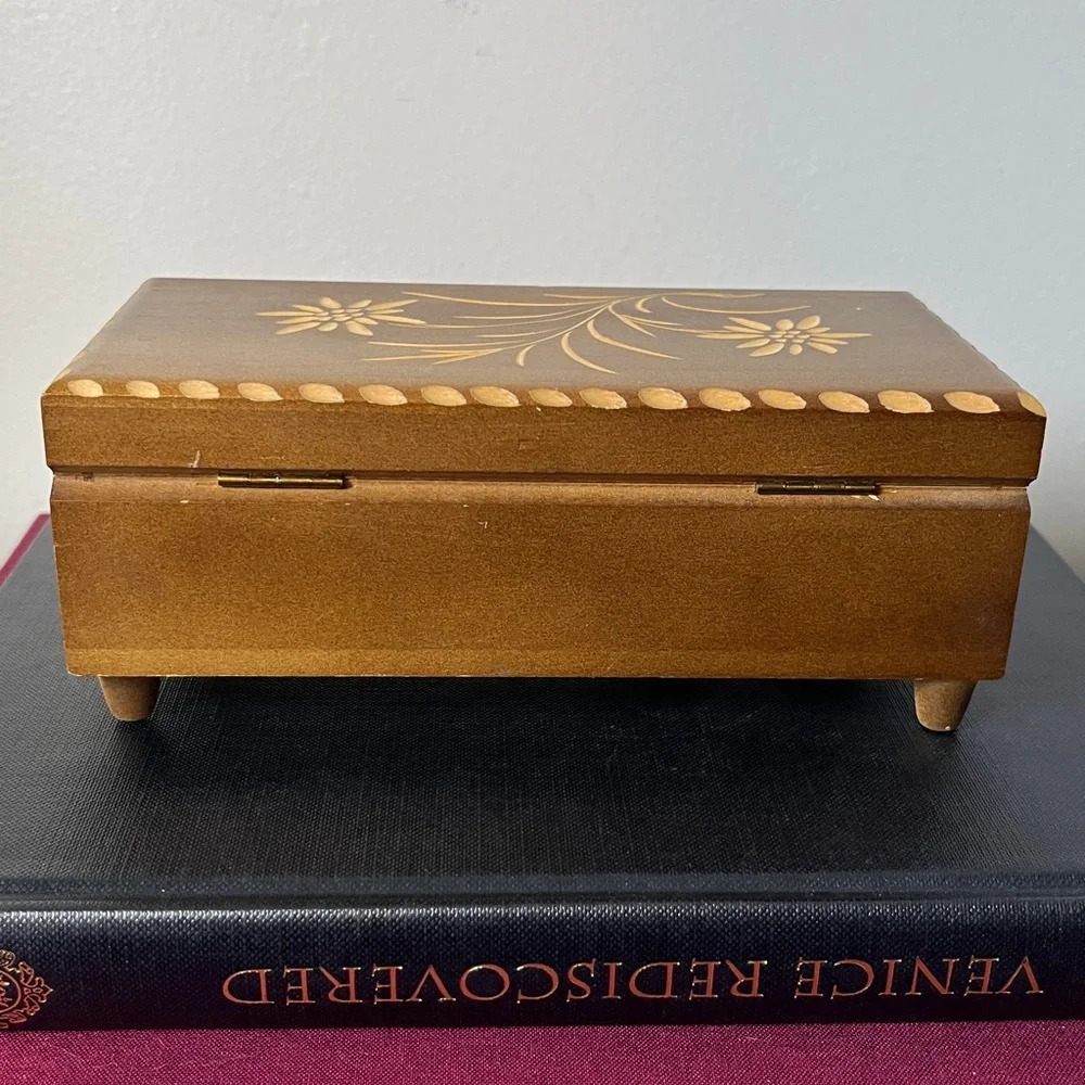 Vintage Hand Carved‎ Swiss Wooden Music Jewelry Box w Edelweiss Floral Design